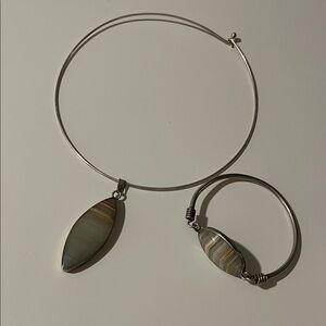 Silver Wire Bangle Necklace and Bracelet Set with Green-Gray Agate Pendant